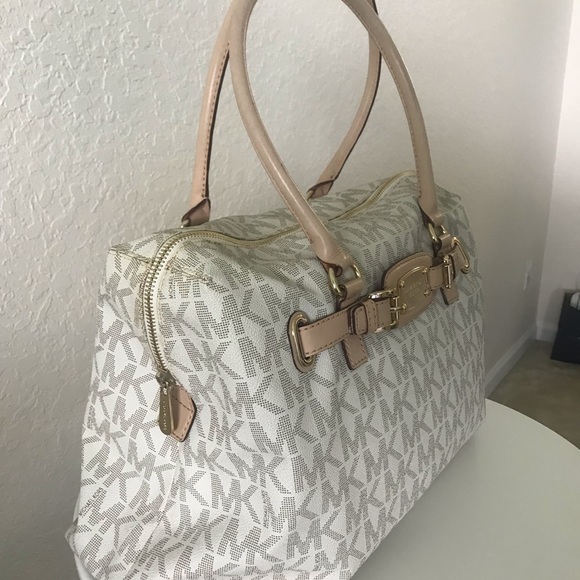 Michael Kors handbag - Picture 2 of 3